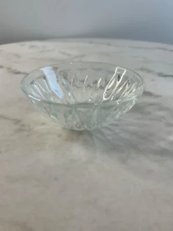 Coupelle en verre taillé estampillée France 11cm