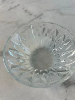 Coupelle en verre taillé estampillée France 11cm