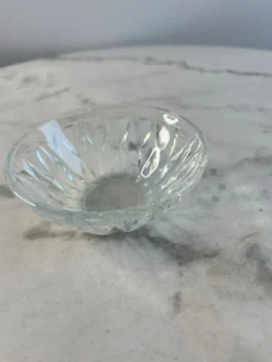 Coupelle en verre taillé estampillée France 11cm