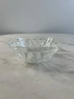 Coupelle en verre taillé estampillée France 11cm