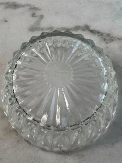 Coupelle en verre taillé estampillée France 11cm