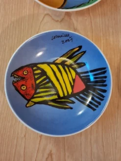 Coupelle ou petit bol de l artiste Guillaume Cornelis ou corneille de 2001