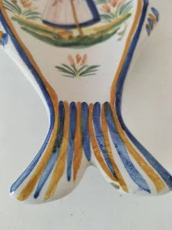 Coupelle poisson Quimper Henriot décor breton peint à la main