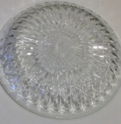 Coupelles anciennes en verre à facettes, ramequins vintage en verre ciselé