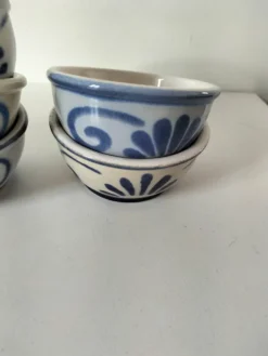 7 coupelles en grès décor bleu et vert esprit océan