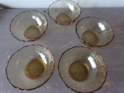 5 coupelles ou ramequins en verre ambré