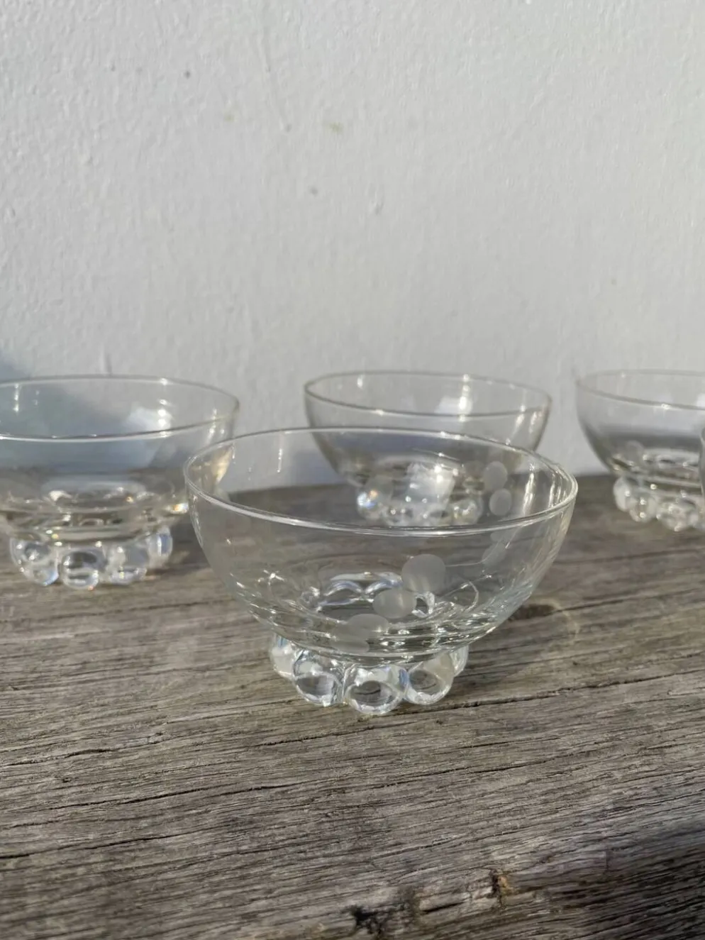 5 coupelles ramequins en verres perlé et pois