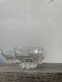 5 coupelles ramequins en verres perlé et pois