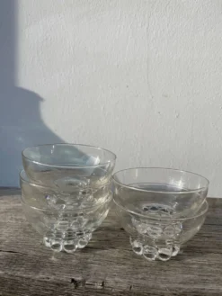 5 coupelles ramequins en verres perlé et pois