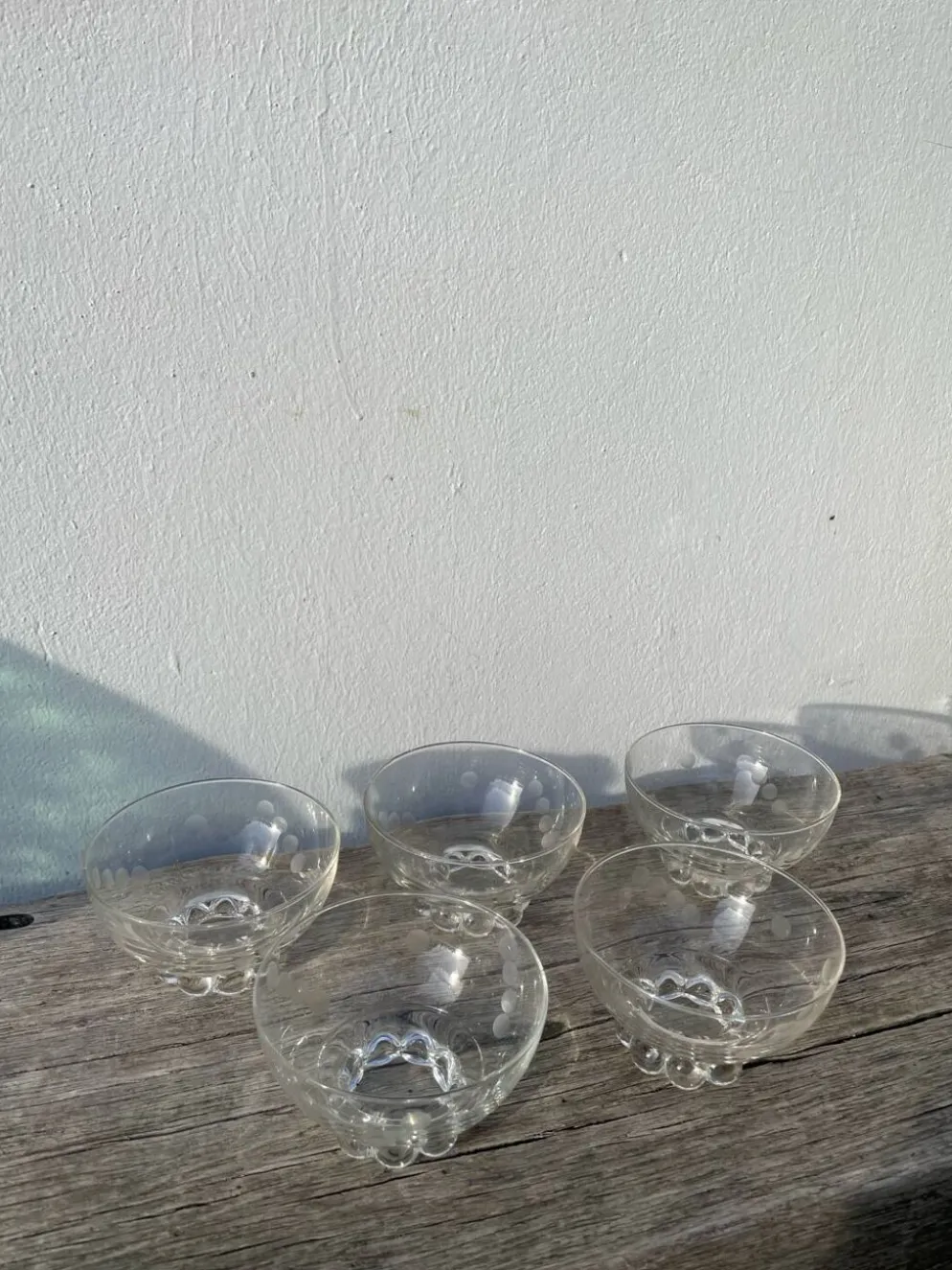 5 coupelles ramequins en verres perlé et pois