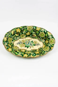 Coupe Longwy en émaux cloisonnés fond vert, décor floral polychrome et or