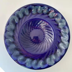Coupe ondulée bleu encre