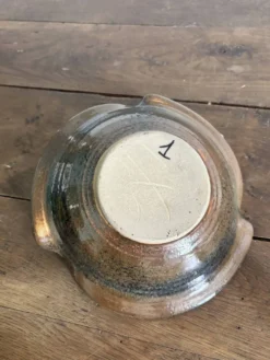 Coupe pique-fleurs en grès signée – Céramique vintage