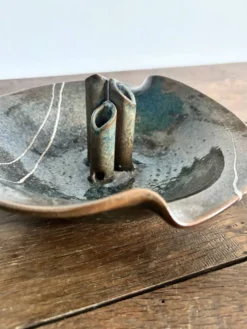 Coupe pique-fleurs en grès signée – Céramique vintage