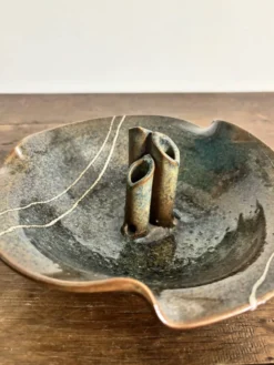Coupe pique-fleurs en grès signée – Céramique vintage