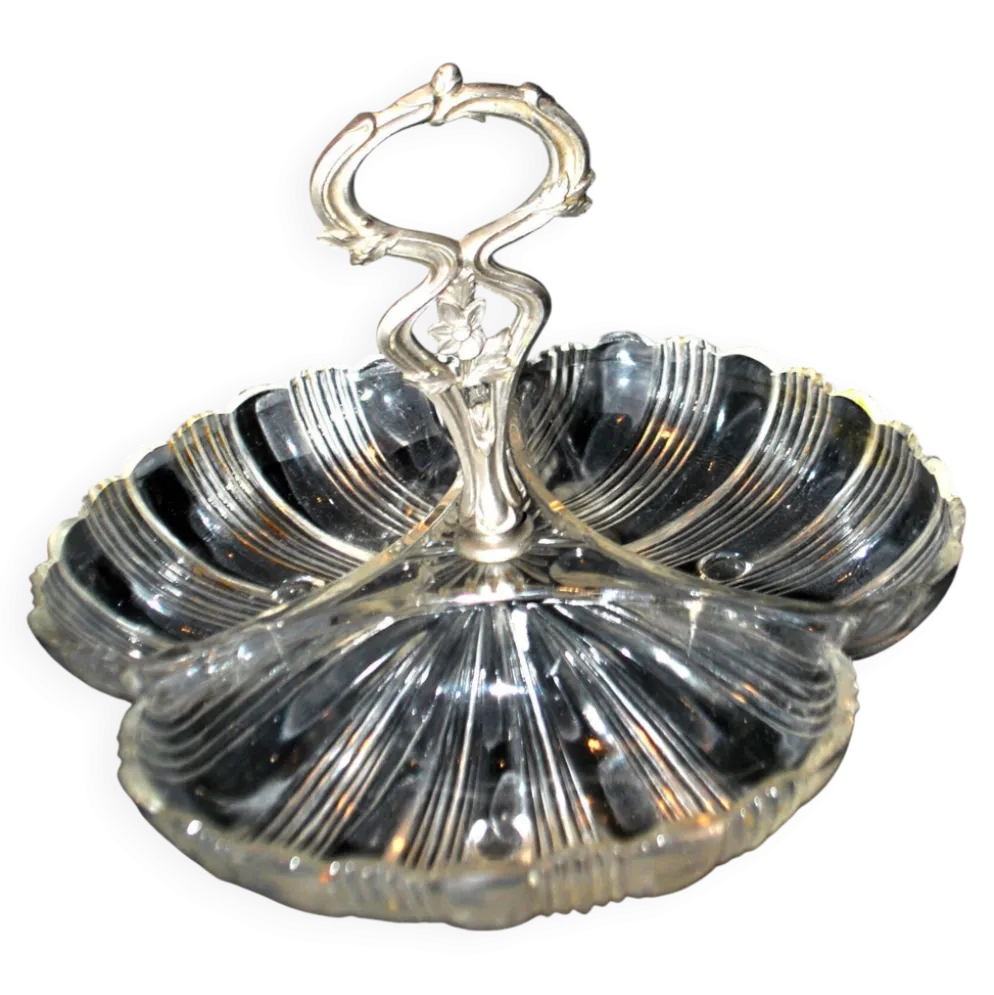 Coupe polylobée art nouveau en verre moulé forme coquille 1900-1910