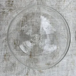 Coupes anciennes en verre gravées pois et stries années 40-50