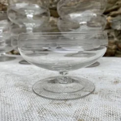 Coupes anciennes en verre gravées pois et stries années 40-50