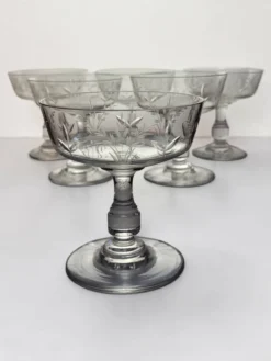 6 coupes à champagne en cristal