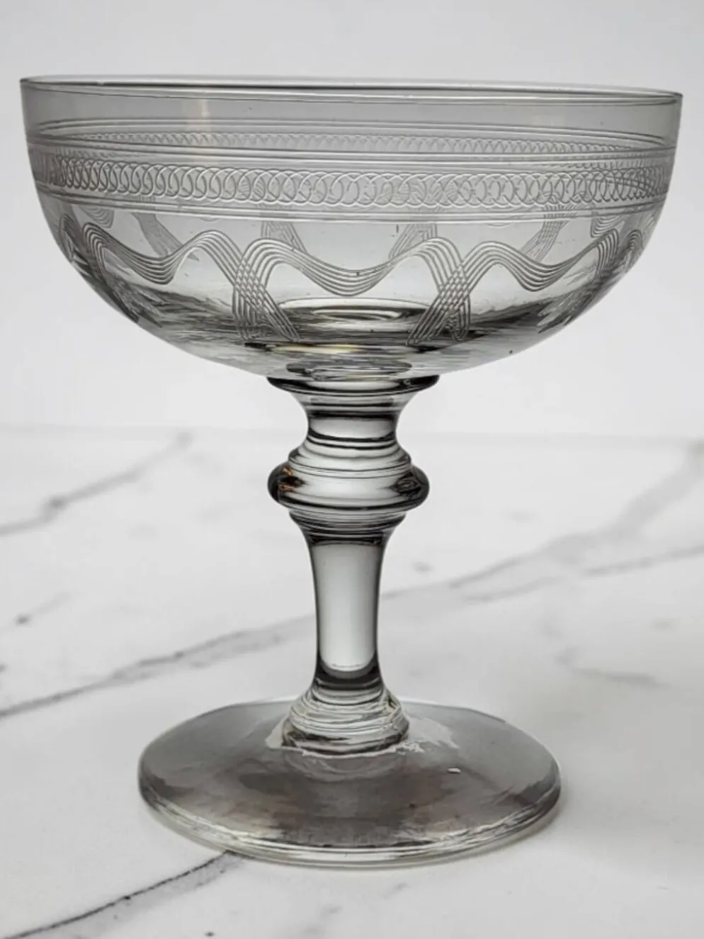 8 coupes à champagne en cristal fin XIXème début XXème