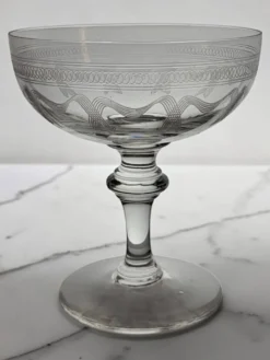 8 coupes à champagne en cristal fin XIXème début XXème