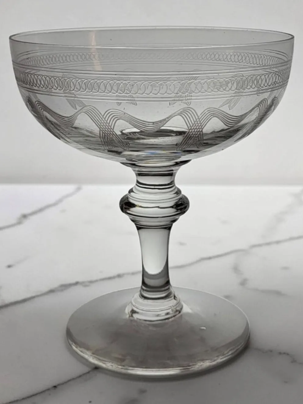 8 coupes à champagne en cristal fin XIXème début XXème