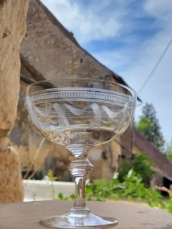 8 coupes à champagne en cristal fin XIXème début XXème