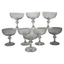 8 coupes à champagne en cristal fin XIXème début XXème