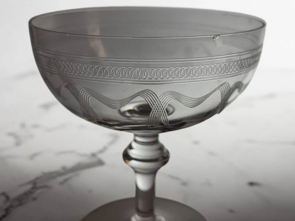 8 coupes à champagne en cristal fin XIXème début XXème