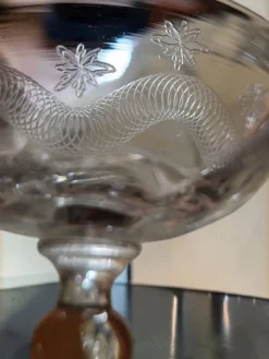 8 coupes à champagne en verre gravé Meisenthal, Art Déco