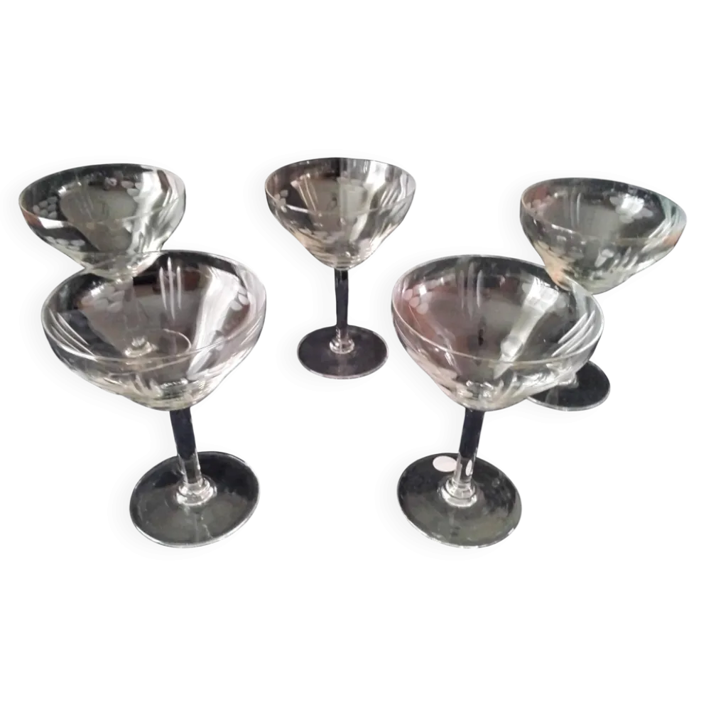 5 Coupes à champagne Vintage en verre Décor gravé