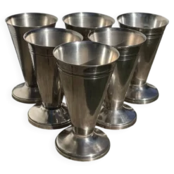 6 coupes coniques en métal argenté poinçonné / verres à pied art déco
