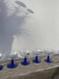 6 coupes à dessert / coupelles sur pied en verre bleu Luminarc