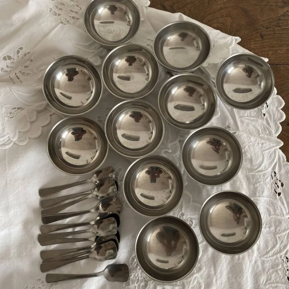 Coupes à glace en inox et cuillères