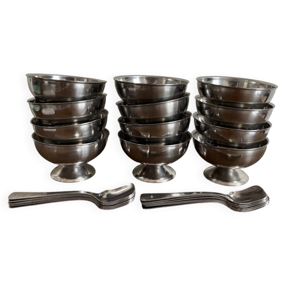 Coupes à glace en inox et cuillères