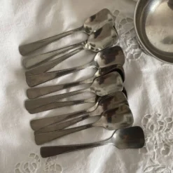 Coupes à glace en inox et cuillères