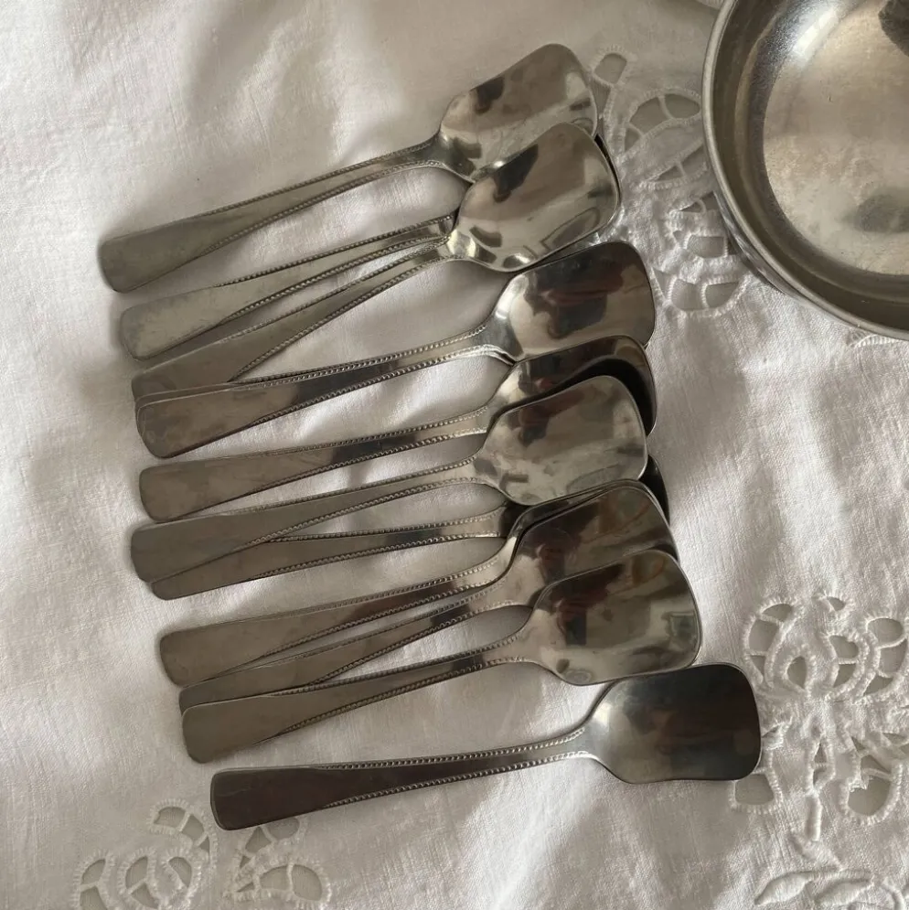 Coupes à glace en inox et cuillères