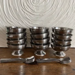 Coupes à glace en inox et cuillères