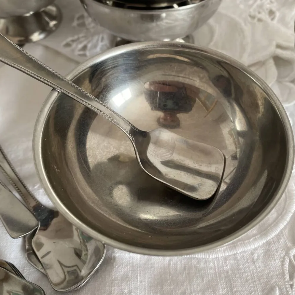 Coupes à glace en inox et cuillères