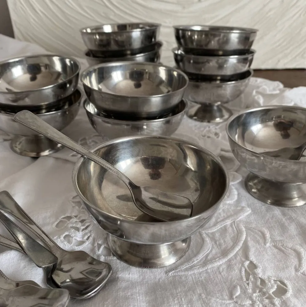 Coupes à glace en inox et cuillères