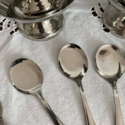 Coupes à glace en inox et cuillères,années 60-70 ,Boîtes d'origine