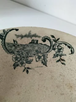 coupe sur piédouche en faïence fine – Manufacture de Grigny vers 1830–1860