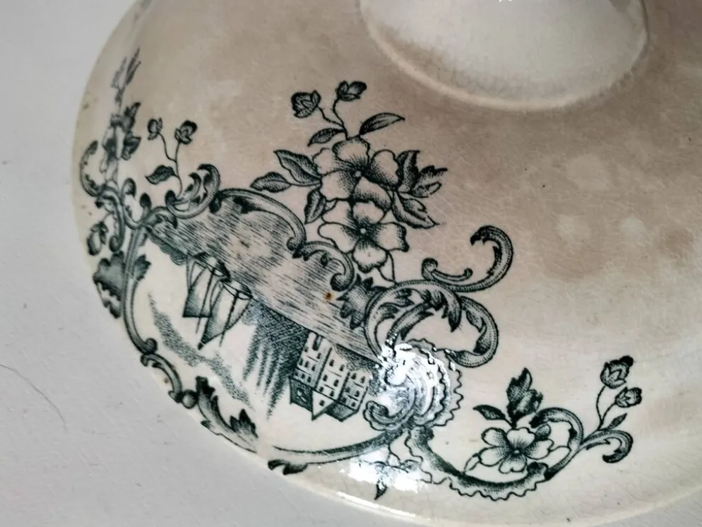 coupe sur piédouche en faïence fine – Manufacture de Grigny vers 1830–1860