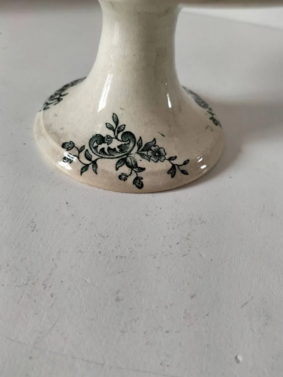 coupe sur piédouche en faïence fine – Manufacture de Grigny vers 1830–1860