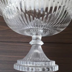 Coupe sur pied en verre