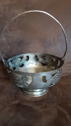 Coupe sur pied métal vintage