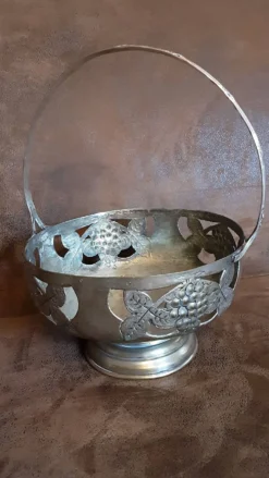 Coupe sur pied métal vintage