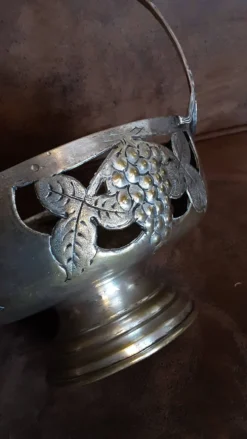 Coupe sur pied métal vintage
