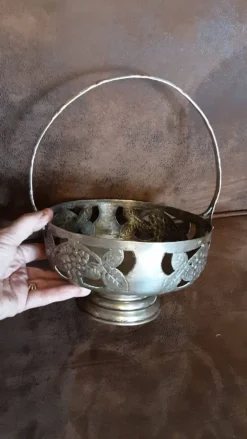 Coupe sur pied métal vintage