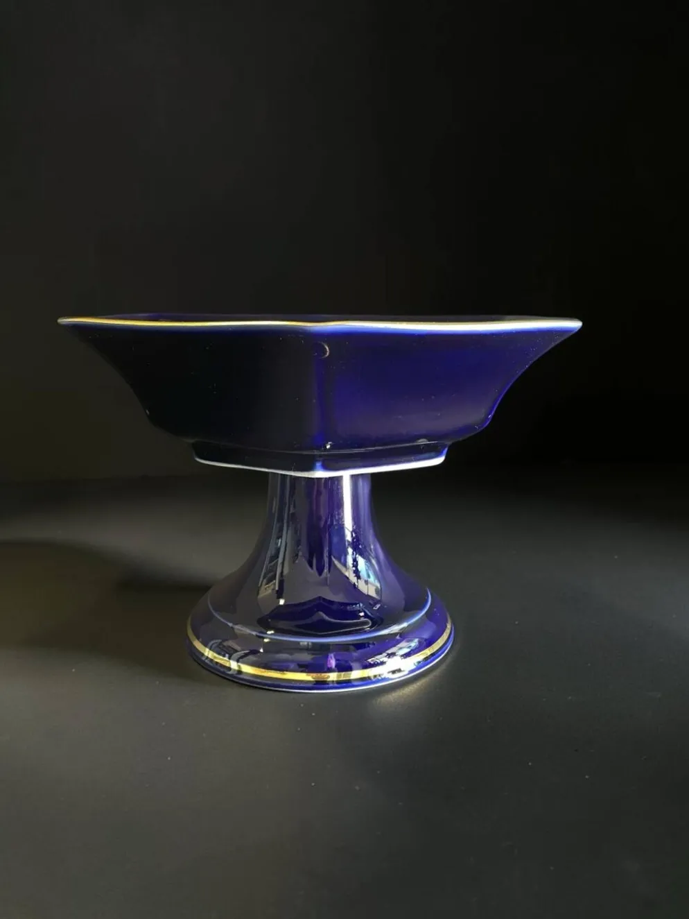 Coupe sur pied vintage BAREUTHER Bavaria, porcelaine cobalt et or, années 1